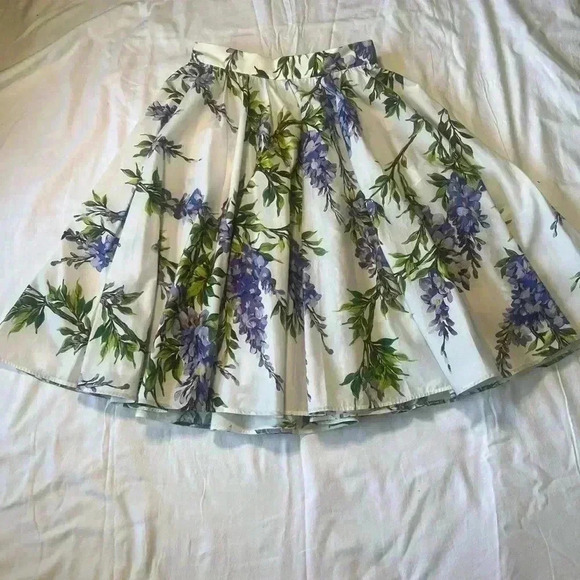 NEVER WORN! Brand new Dolce & Gabbana full skirt with flower prints! So cute! - Picture 3 of 8